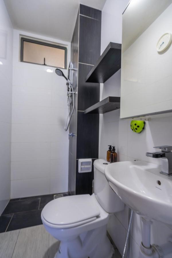 Peaceful 3-Bedroom With Pool 5 Pax - Wangsa Maju Kuala Lumpur Extérieur photo